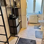 Nordhavn Cozy In Shared Pansiyon Kopenhag